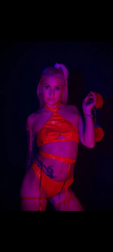Sally 💋's avatar