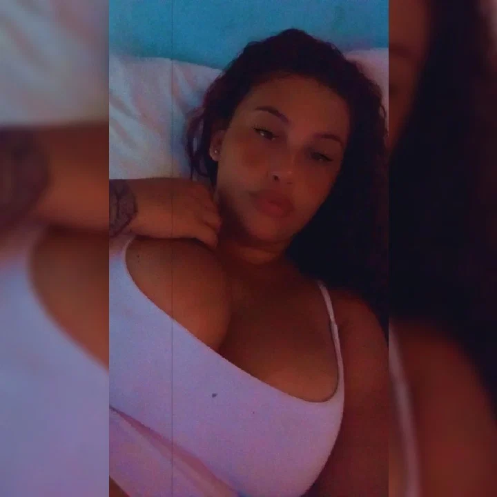 Paula Rodrigues's avatar