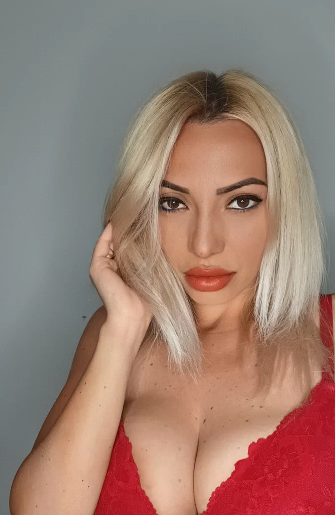 Eva Kiss's avatar