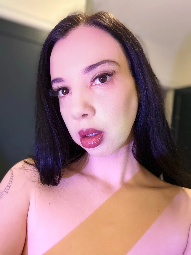 Goddess Vanessa Zaleska's avatar