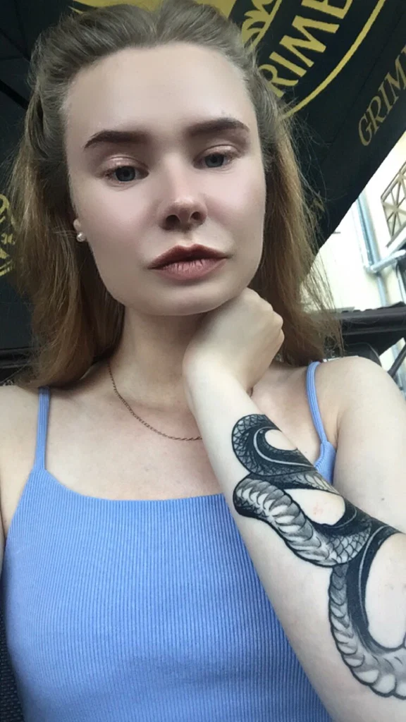 Lizi96's avatar
