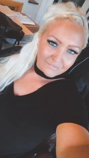 Curvy busty blonde profile banner
