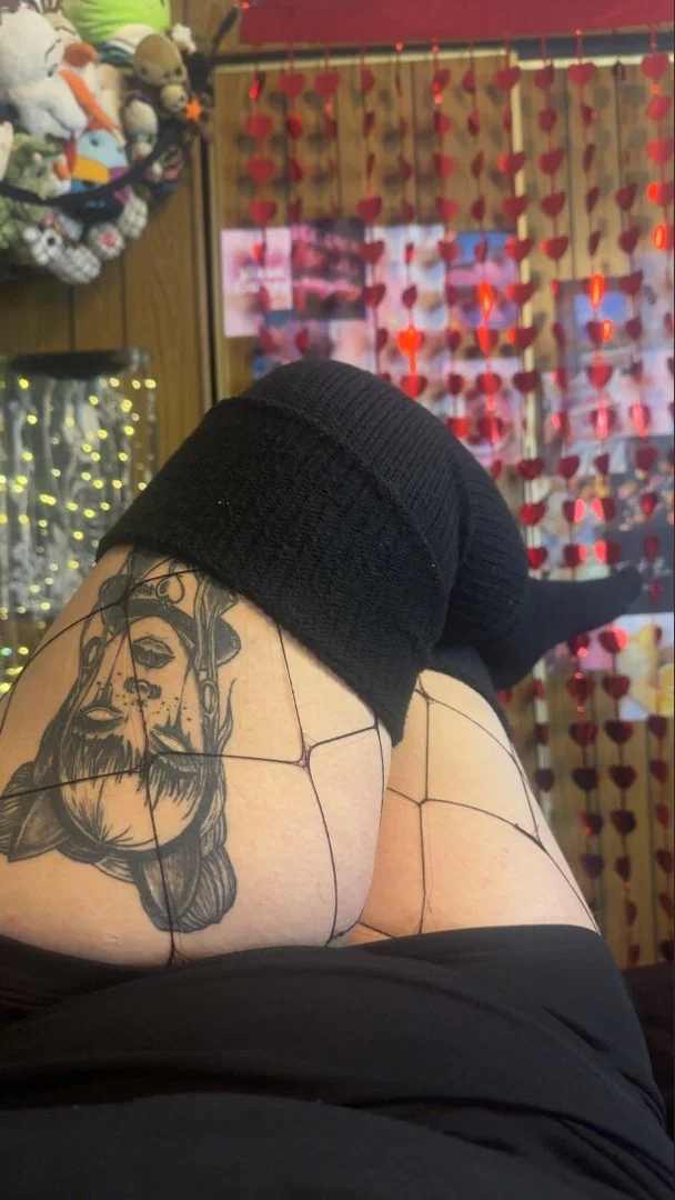 Lydia Goth babe VIP profile banner