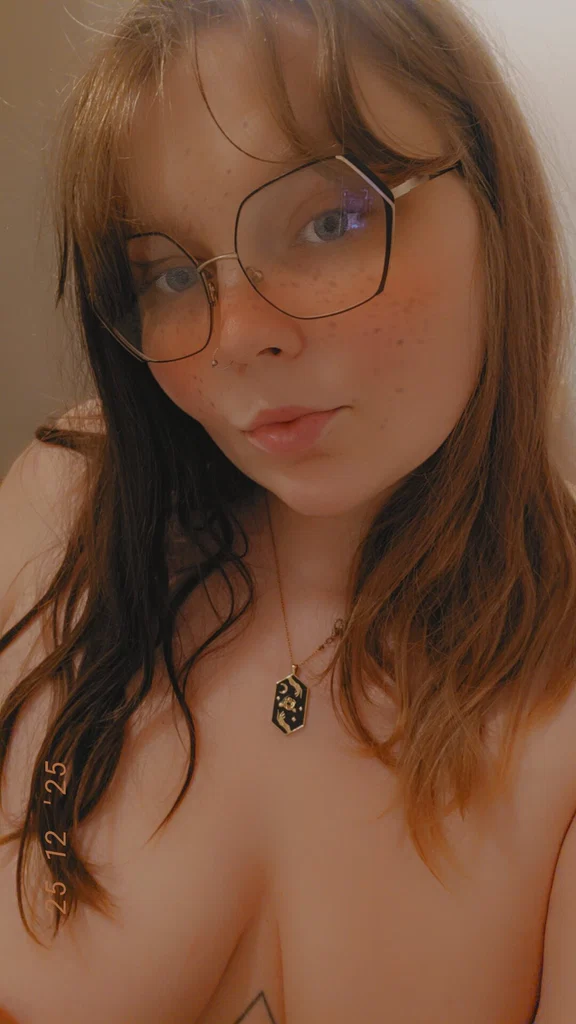 Mackenzie 🖤💜
