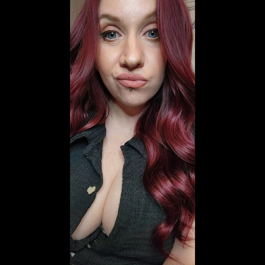 Goddess Esthera - Free's avatar