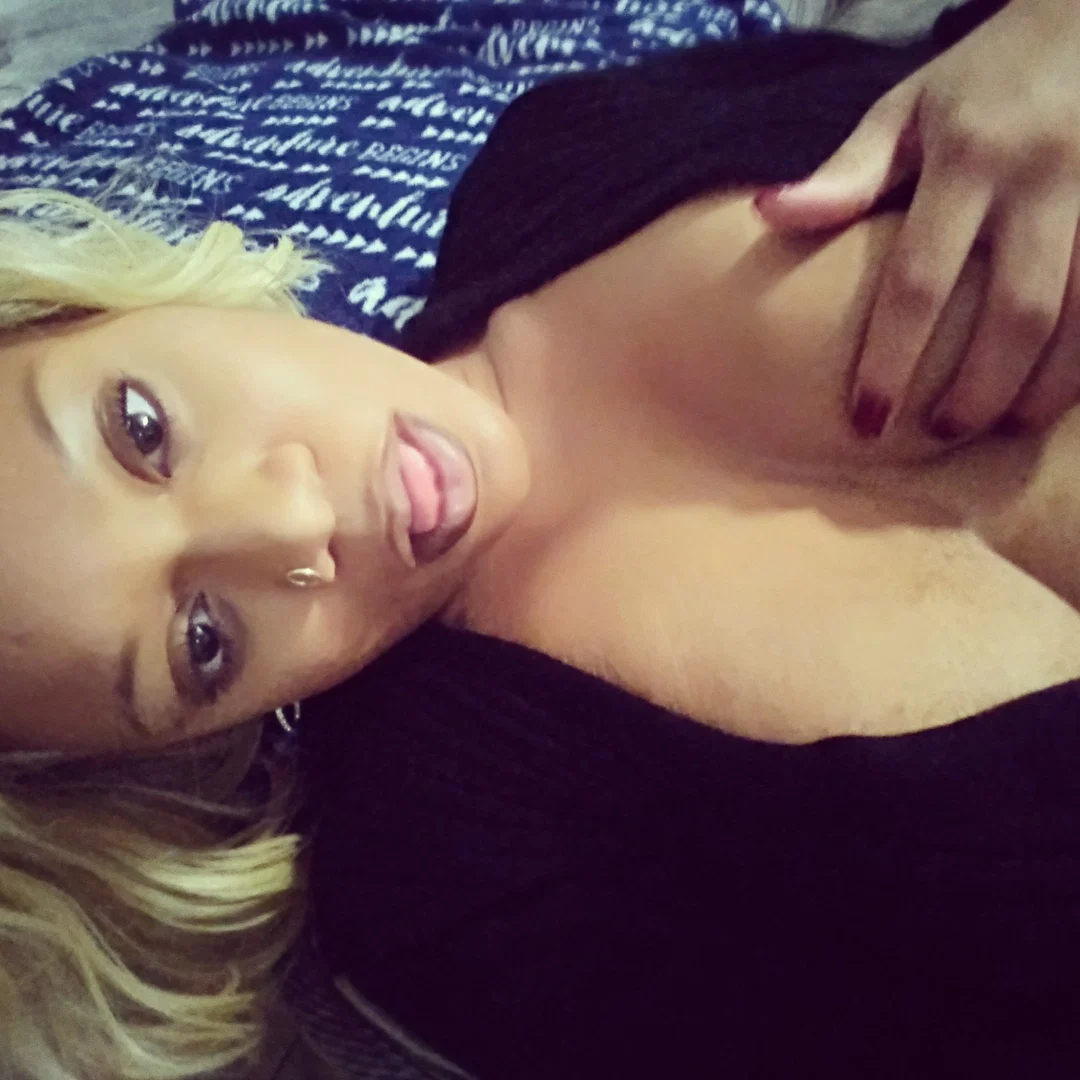 💸👄LizzBanksss👄💸 profile banner