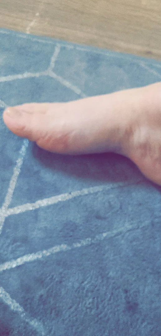 Miss feet profile banner