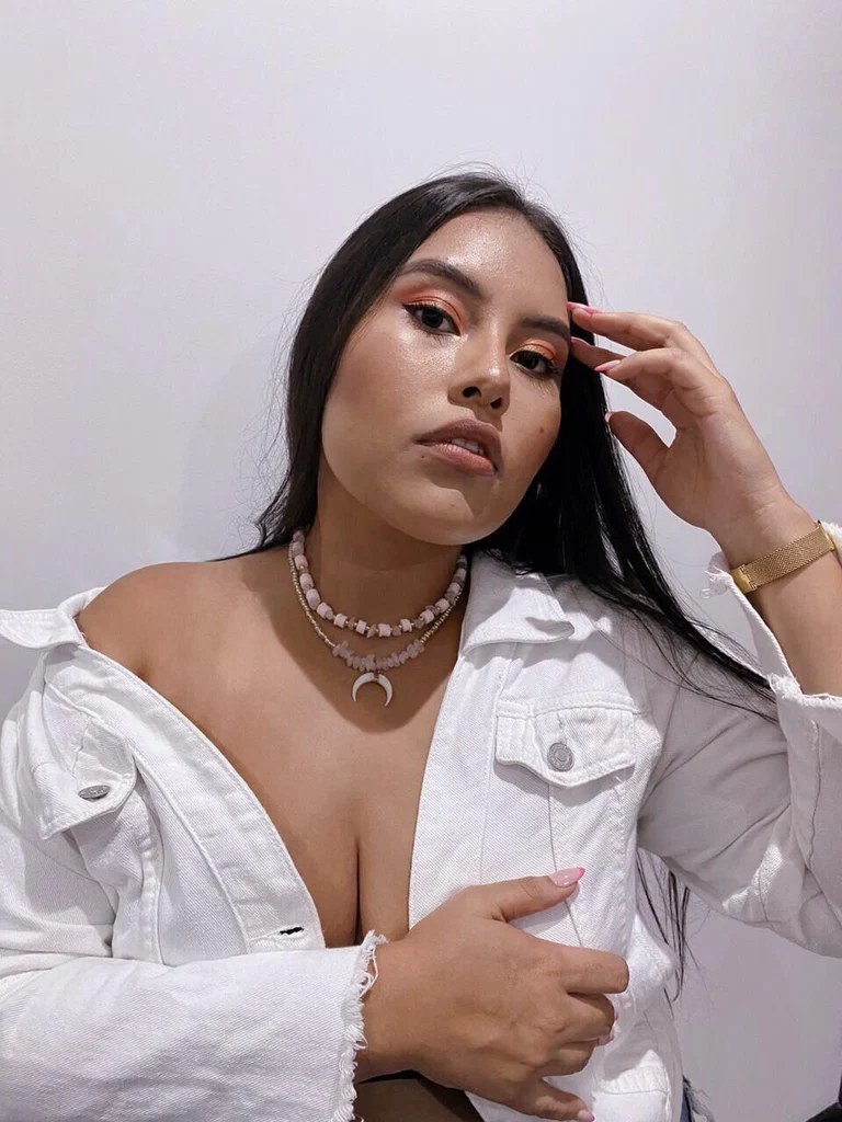 Naomi bell's avatar