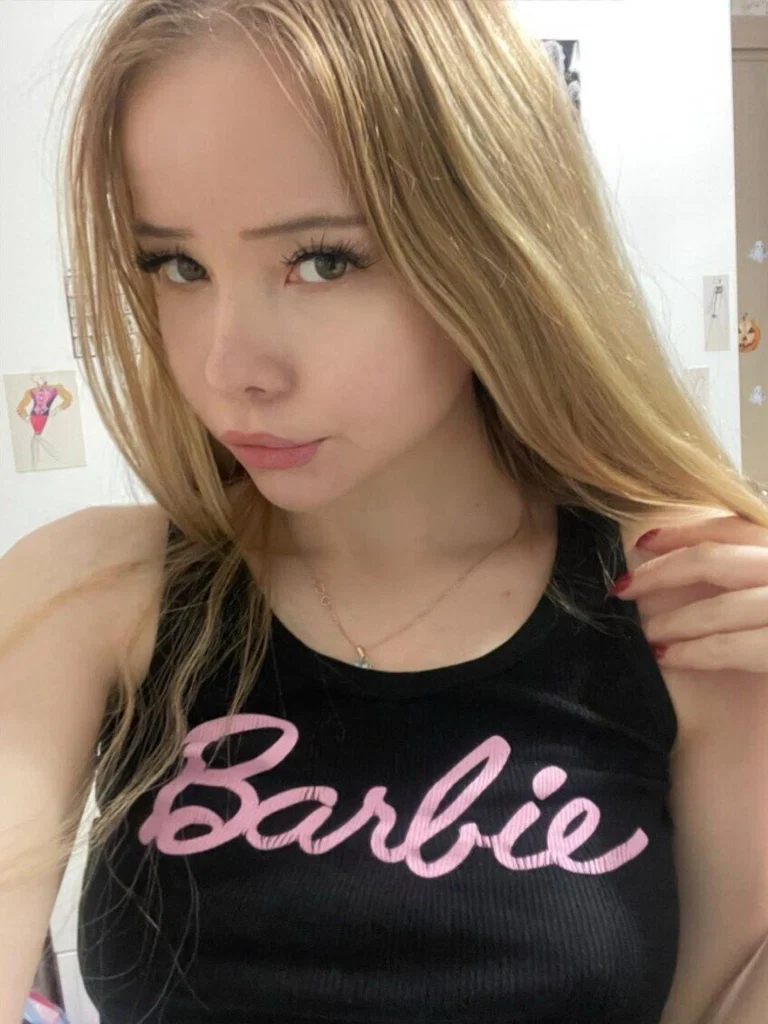 Rosie Anne's avatar