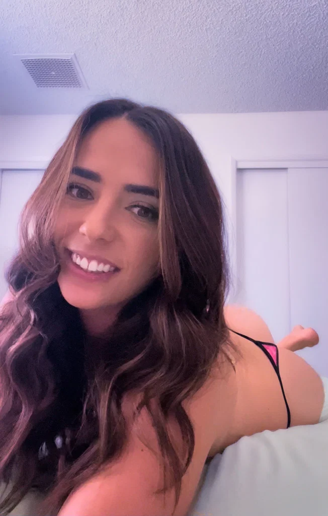 Kat🐱's avatar