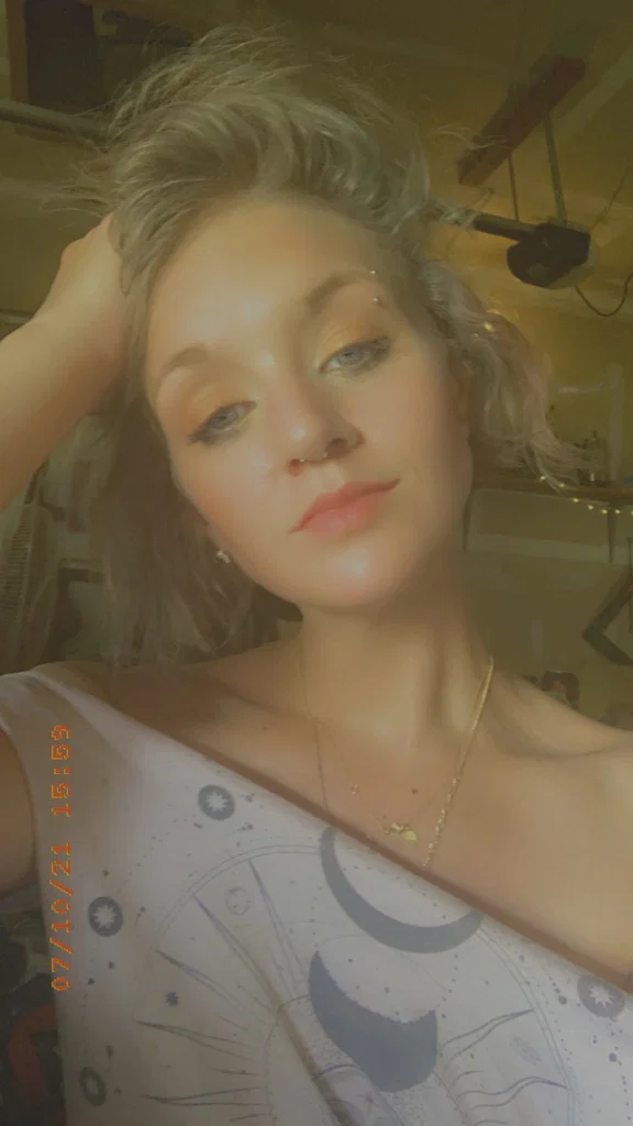 Lyly's avatar