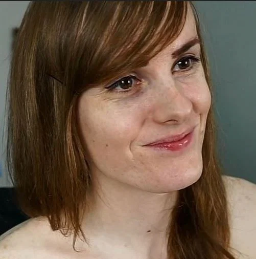 Angela Cross's avatar