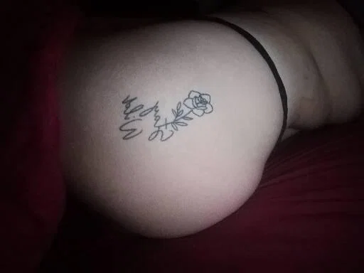 Carmenxo profile banner