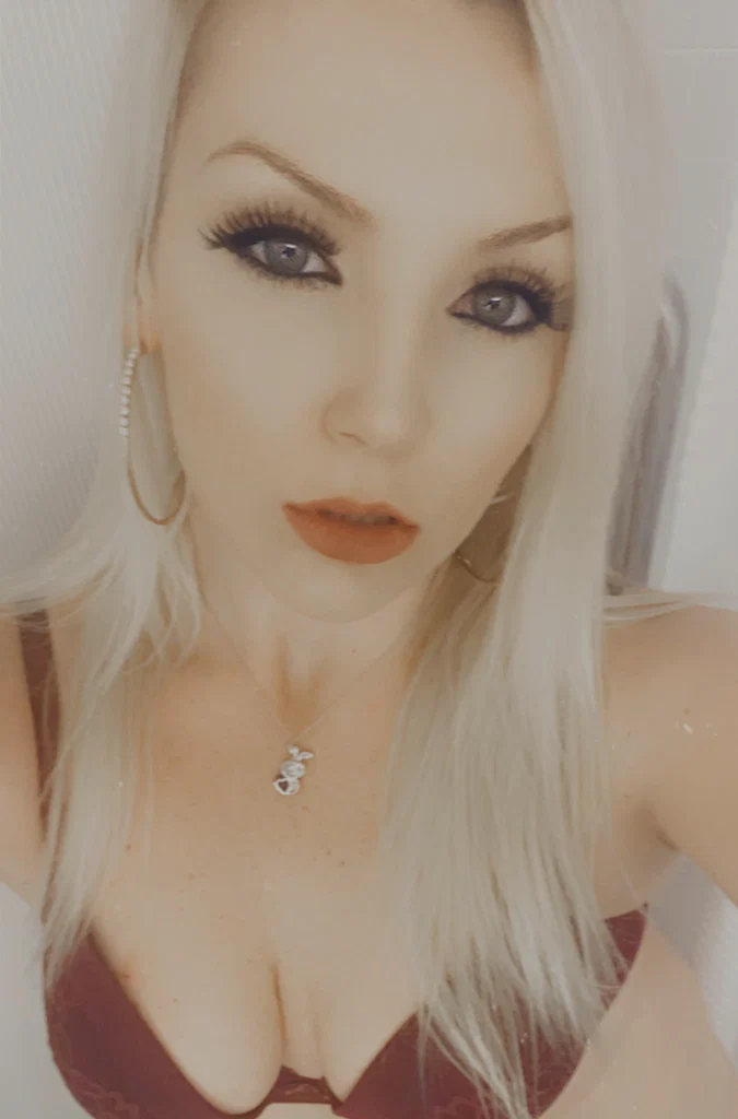 Tayla Nicole's avatar