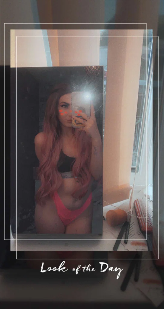 Roxi Girl's avatar