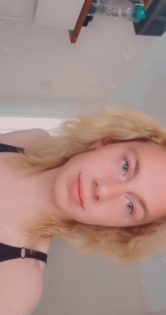 Hannah kitchener's avatar