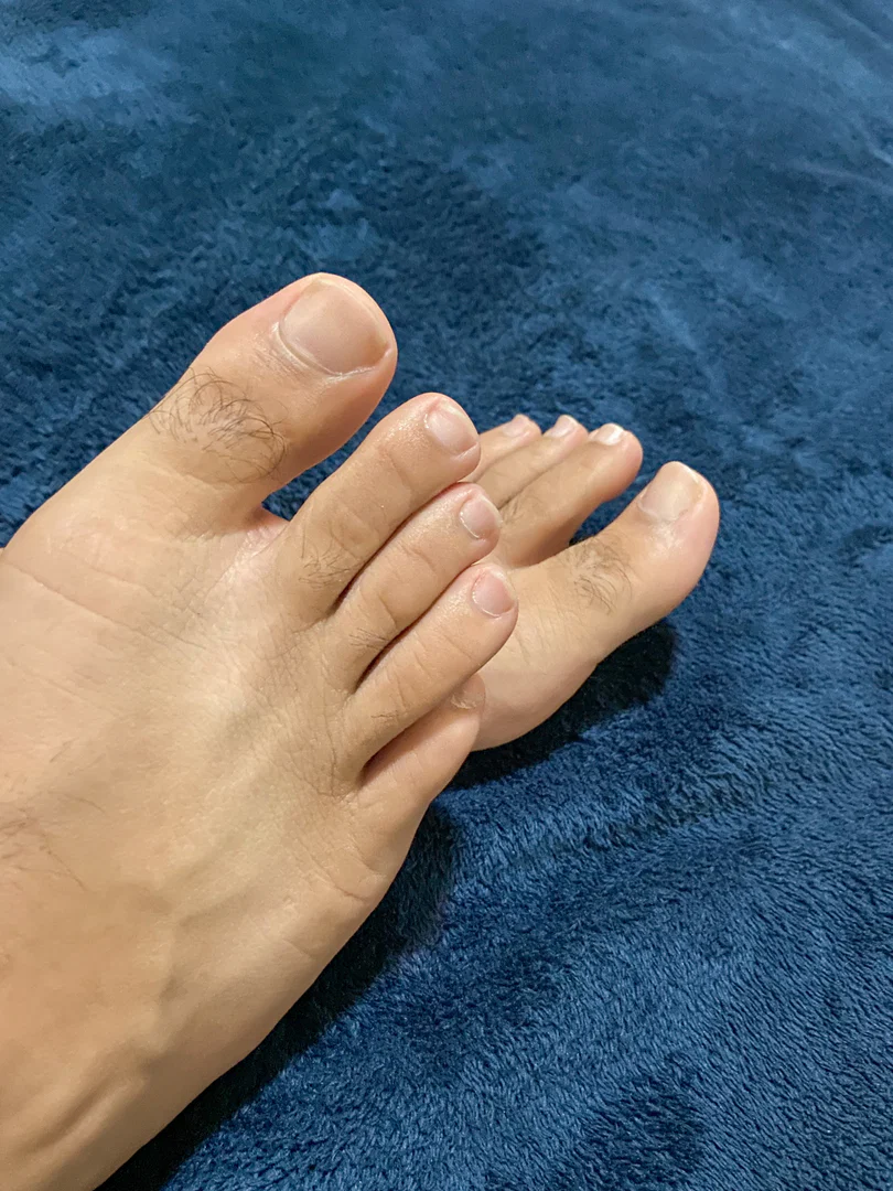 His Amazing Feet profile banner