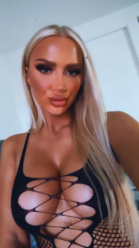 Blondedollll's avatar
