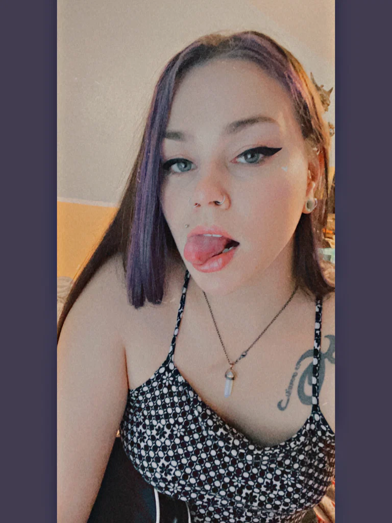 𝕕𝕒𝕟𝕚𝕜𝕒 𝕓𝕝𝕒𝕫𝕖  💖