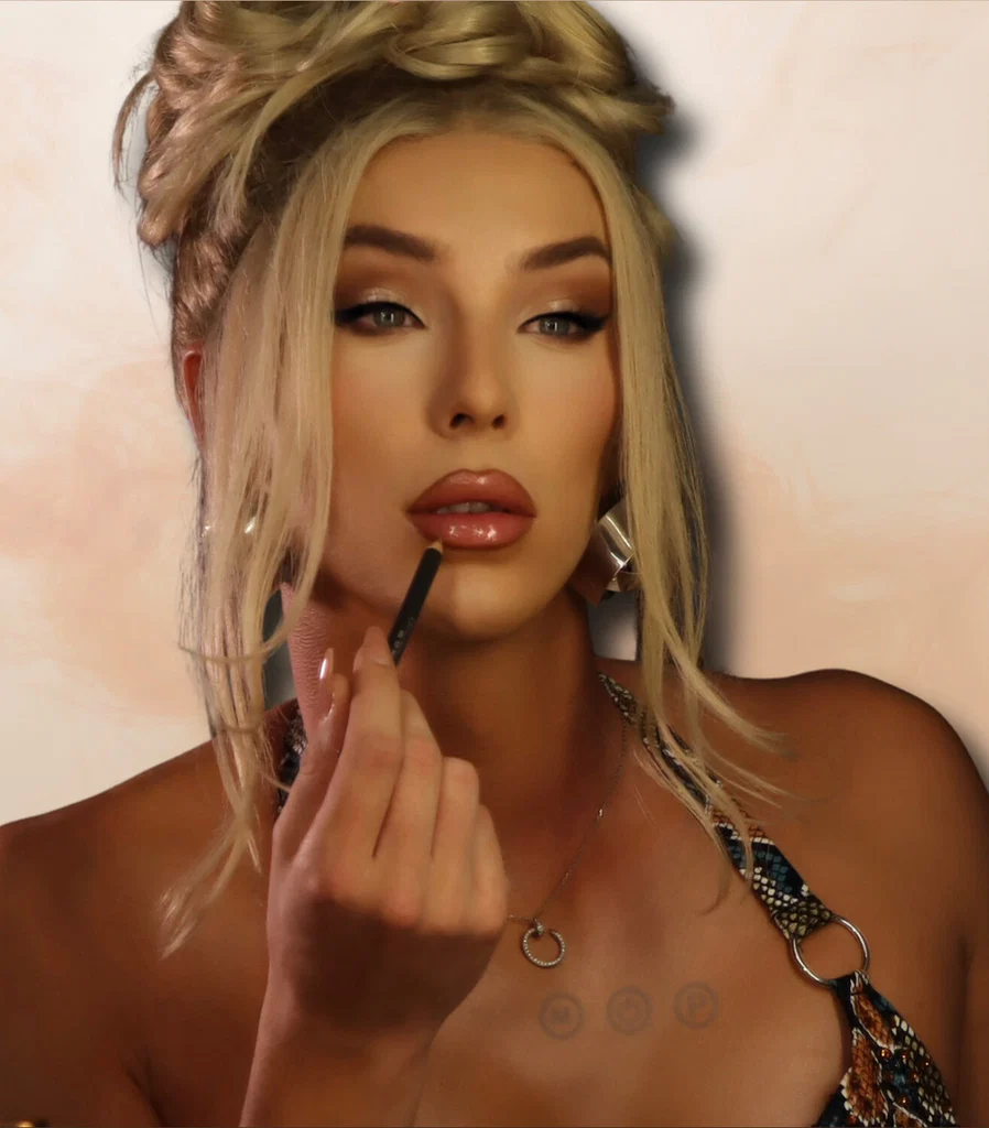 Naomi B