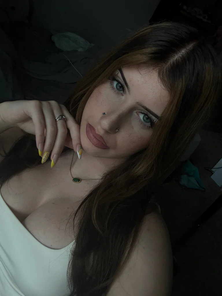 Bella's avatar