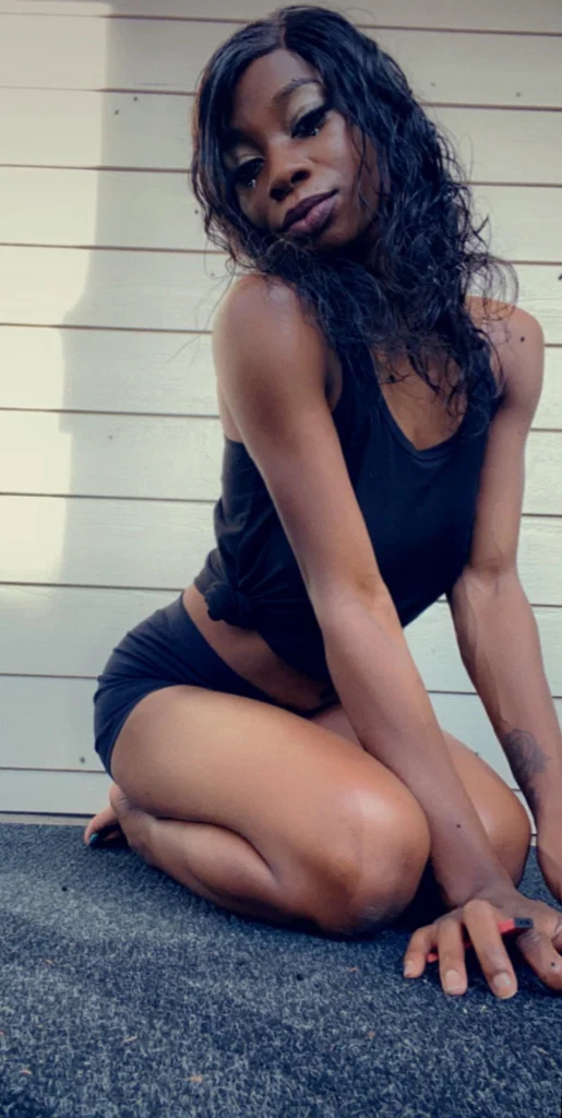 KweeenRoyalteee's avatar