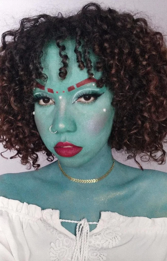 Mariana Santos's avatar