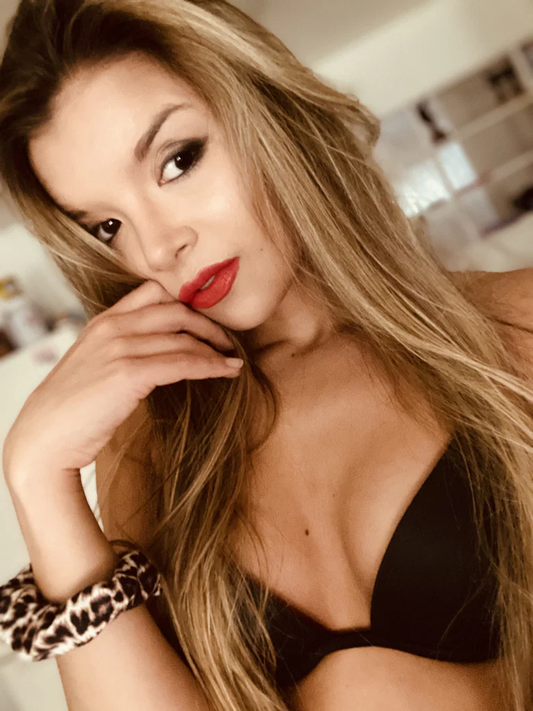 Sara SaurusRex's avatar