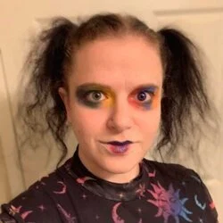 𝓜𝓲𝓴𝓸’𝓼 𝓪 𝓥𝓥𝓲𝓽𝓬𝓱 🔮's avatar