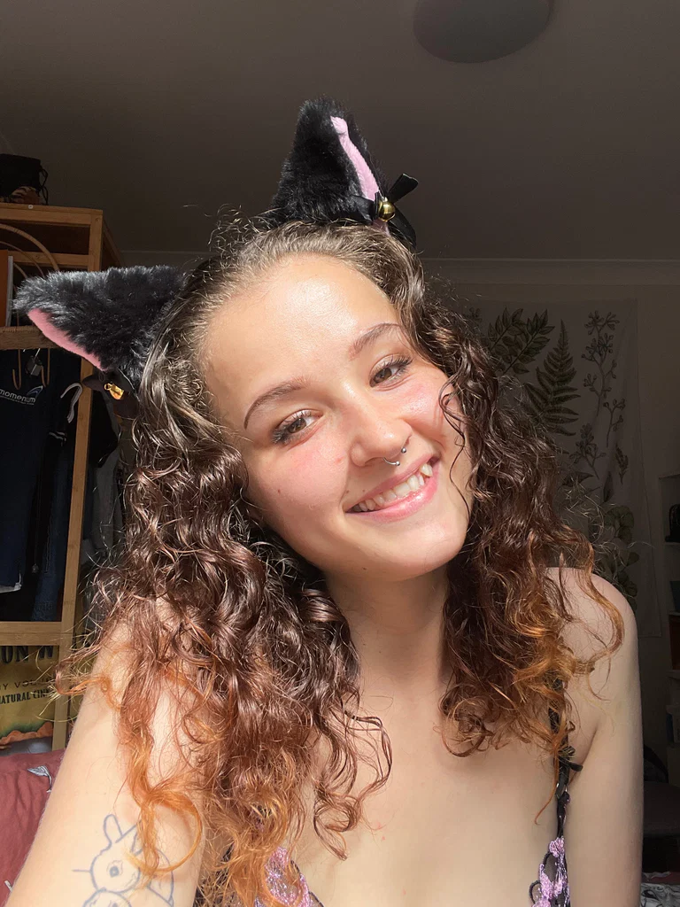 Eva🌟's avatar