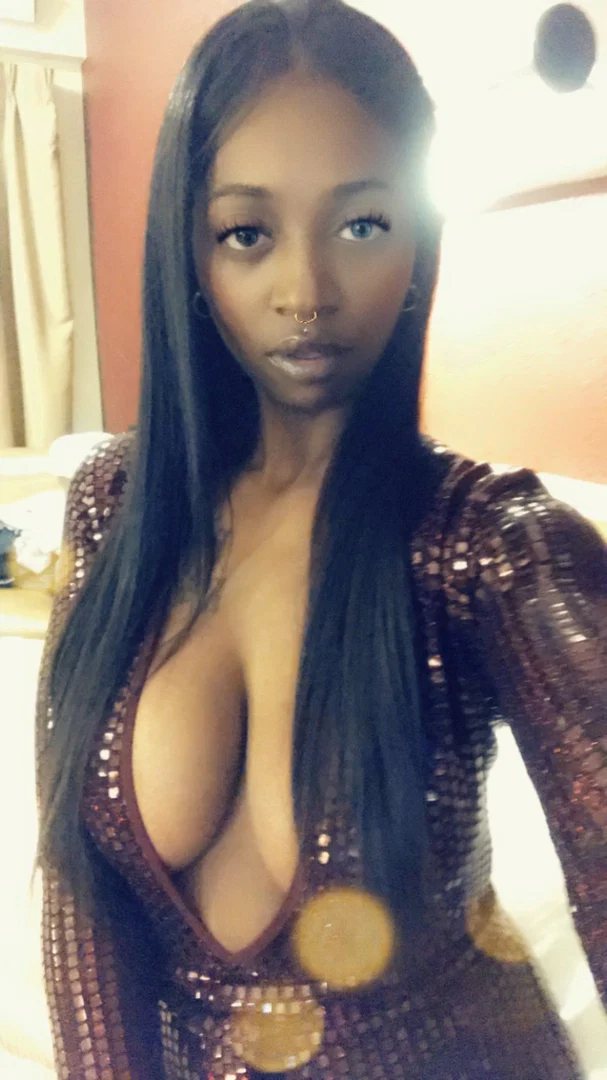 Crissy Dior profile banner