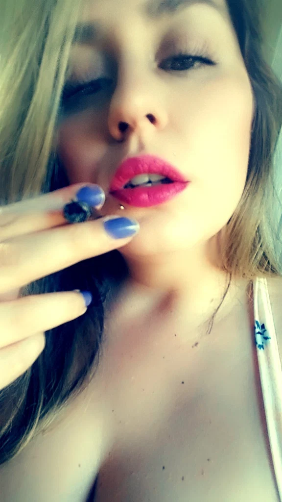 L Michele's avatar