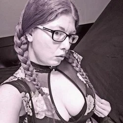 Skarlett Jade's avatar