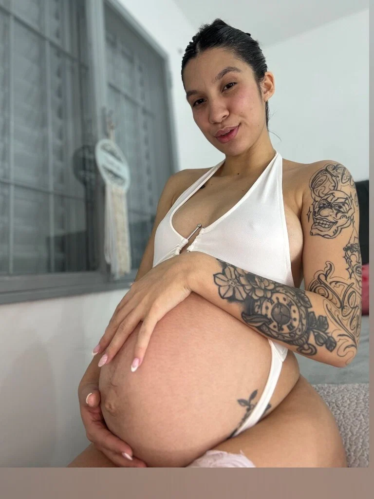 🤍𝗣𝗥𝗘𝗚𝗚𝗢 𝗥𝗢𝗫𝗬🤍🤰🏻