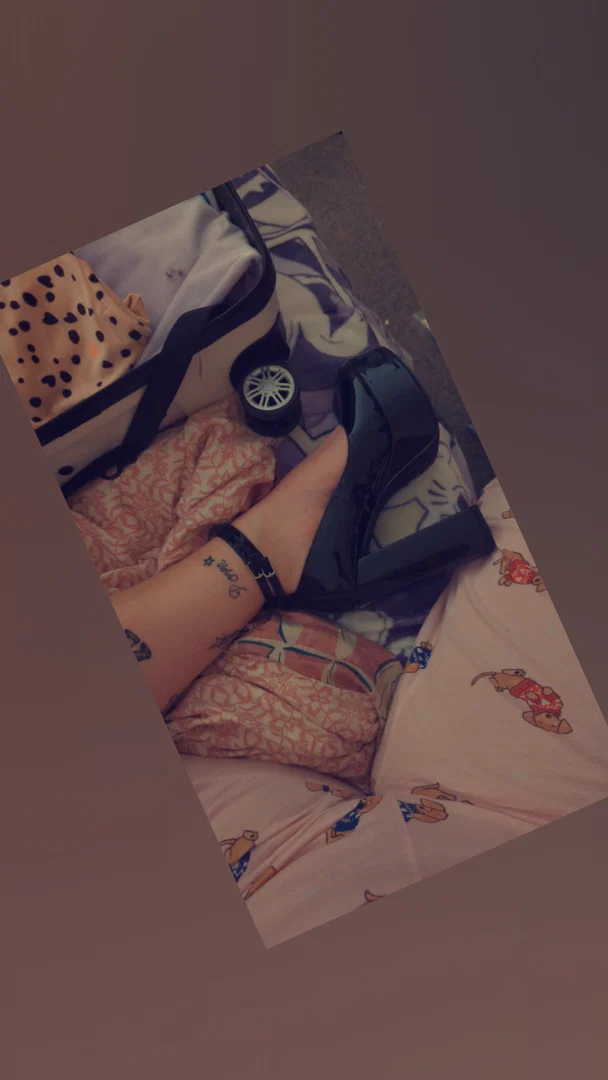 Elle 😘 profile banner