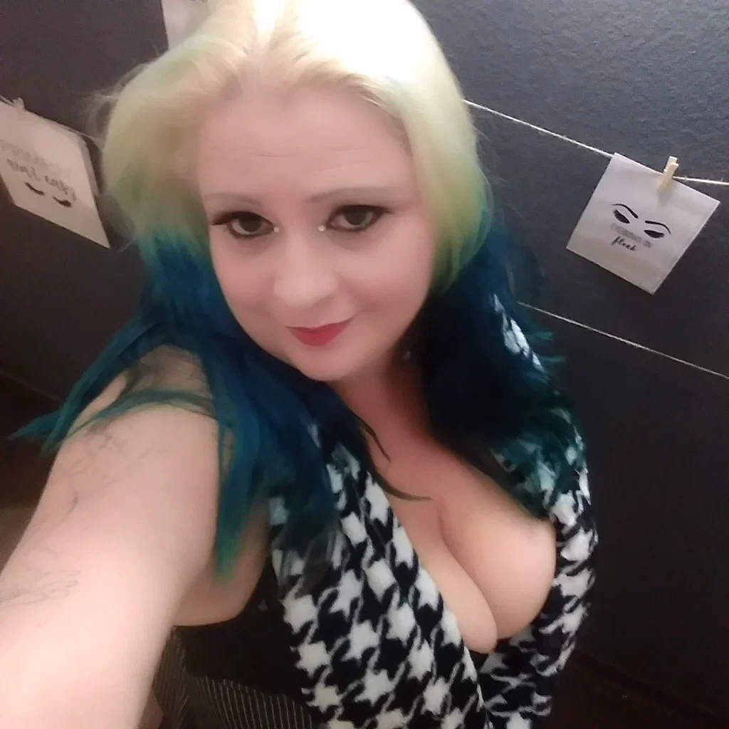 Submissive Princess XO's avatar