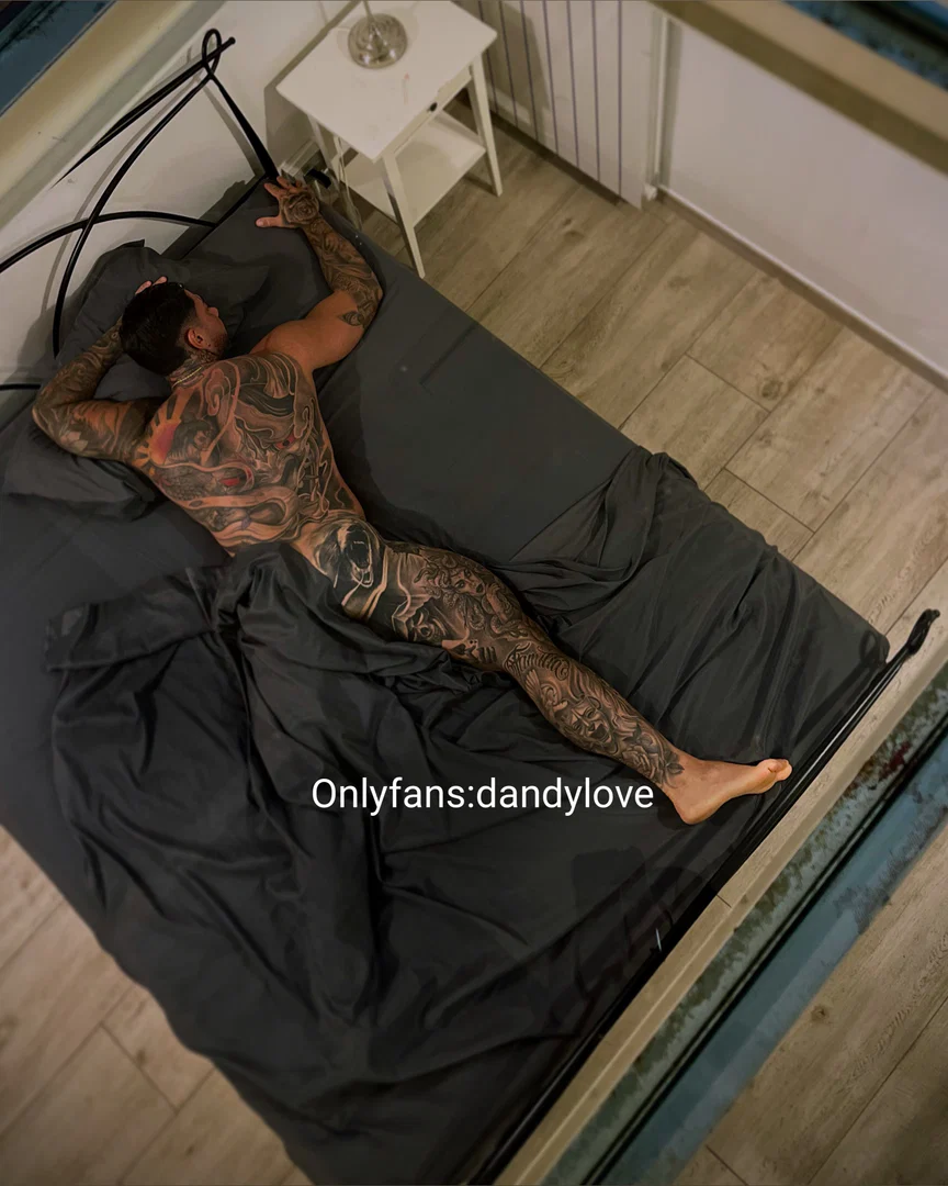 Dandylove profile banner