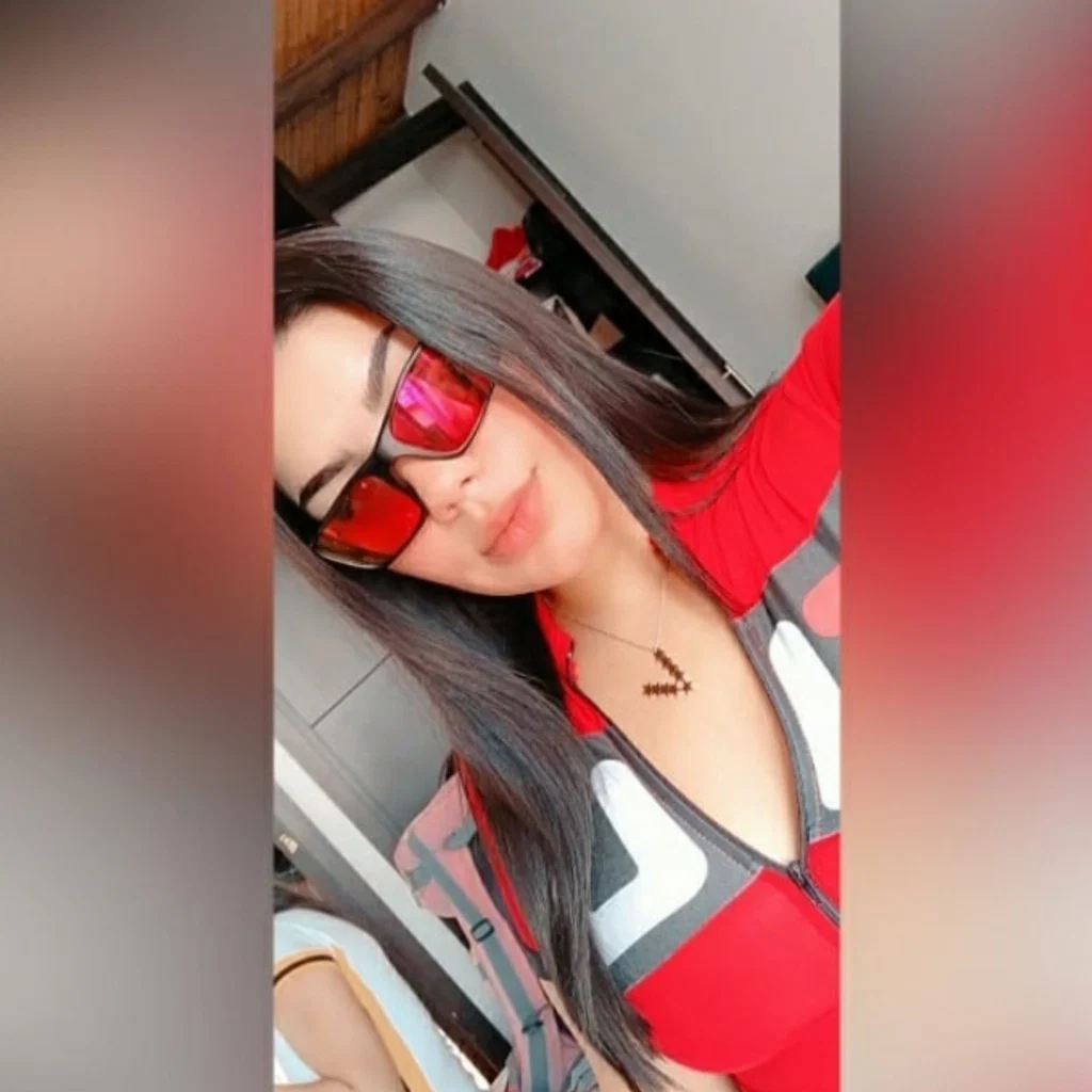 Vicni ♡'s avatar
