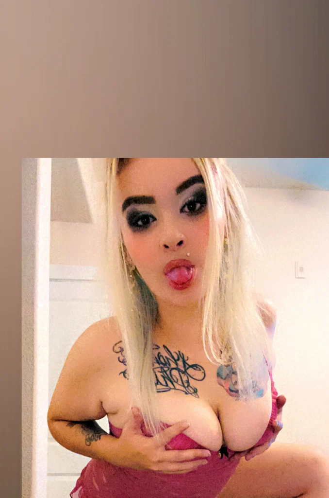 Rosie Rose's avatar