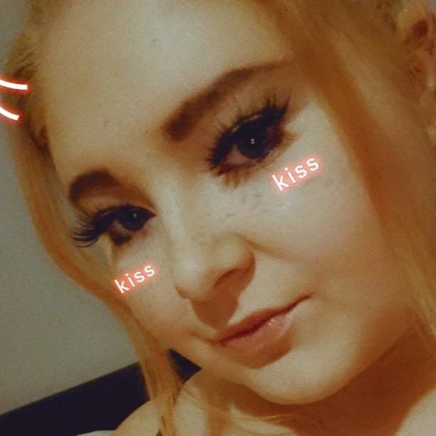 Lola's avatar