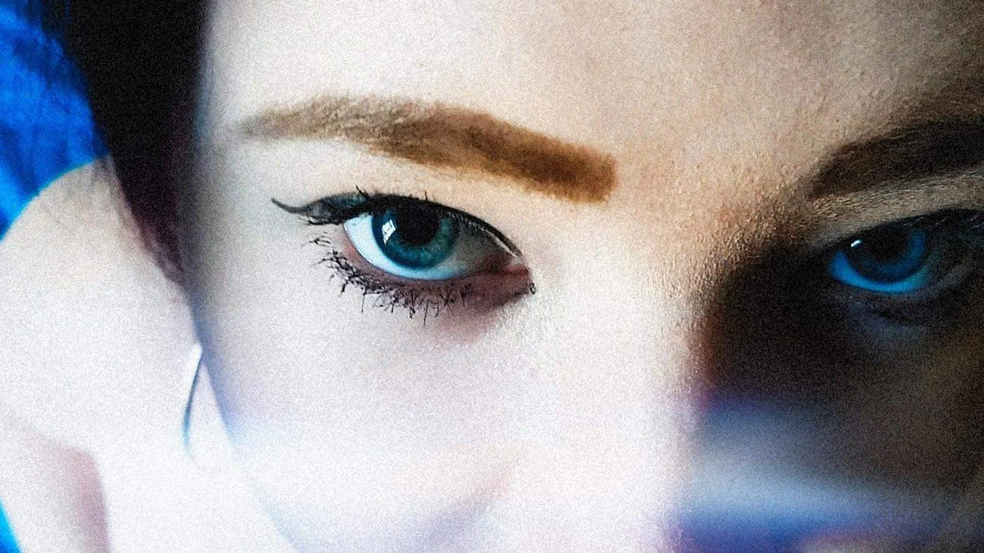 Lola profile banner