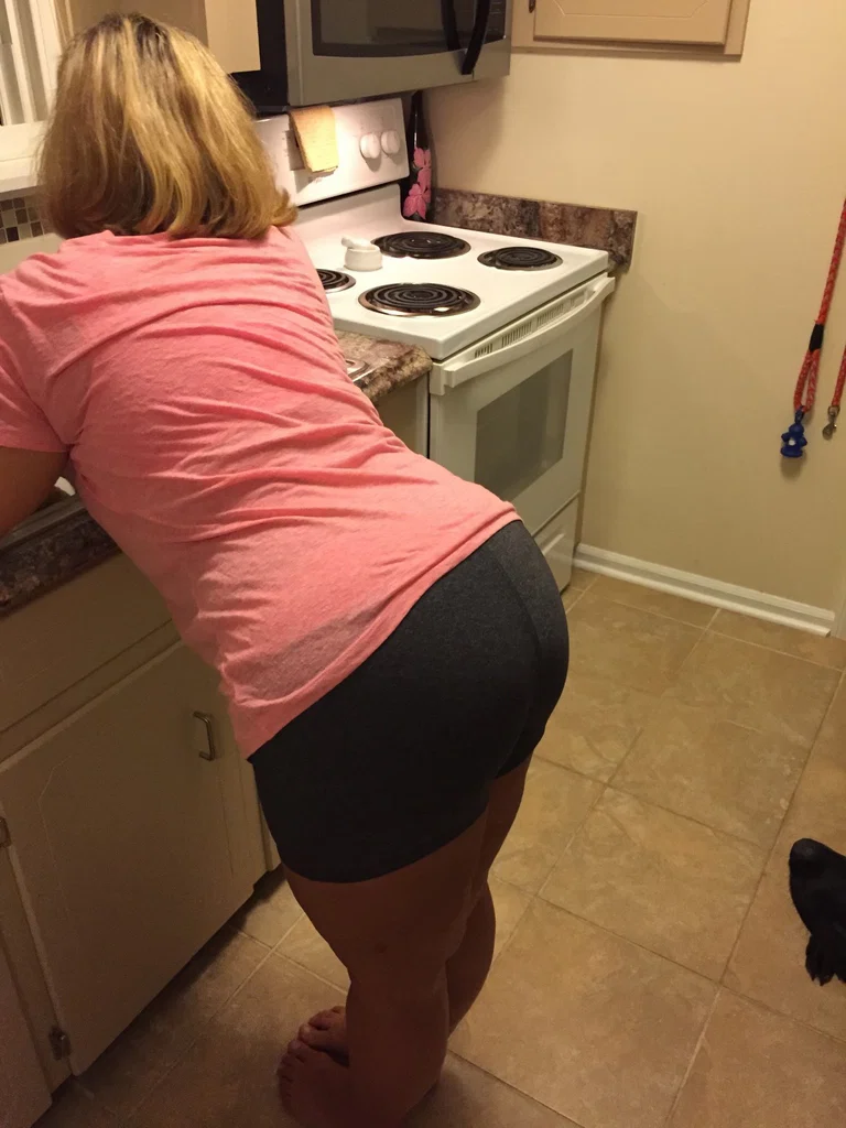 Bashful Booty's avatar