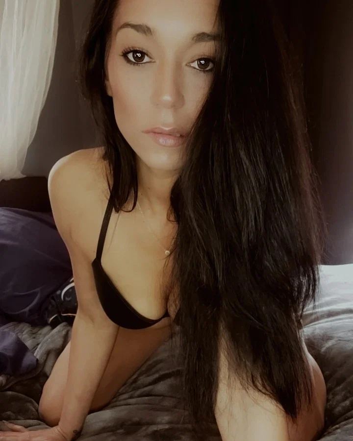 Nikki Kitty VIP-page