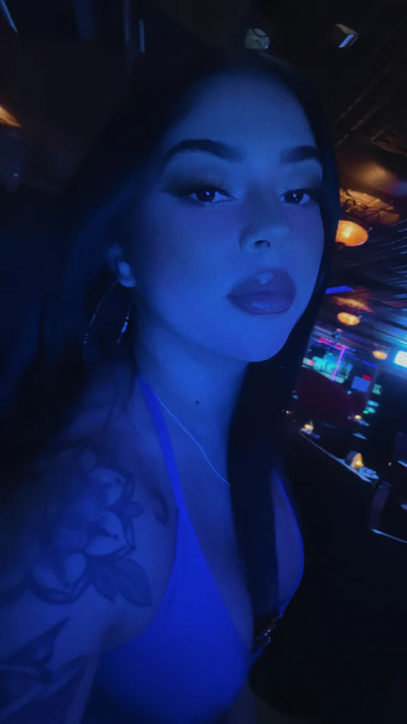 Violet Rose's avatar