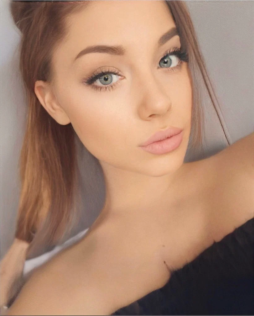 Violet Mars's avatar