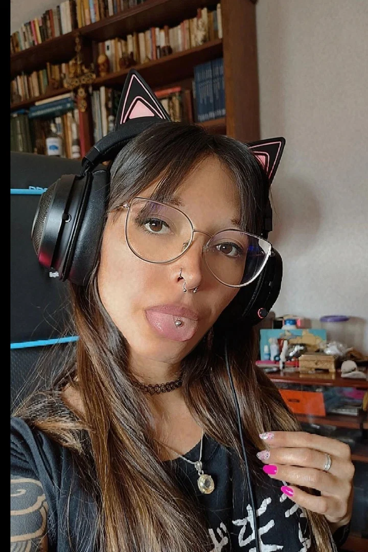 Lovelybitch profile banner