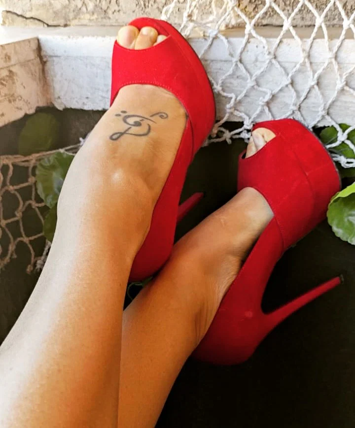 Queen_feet👑👠 profile banner