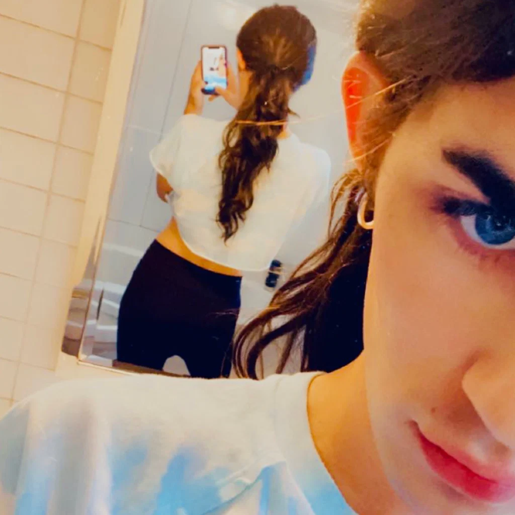 Lexi's avatar