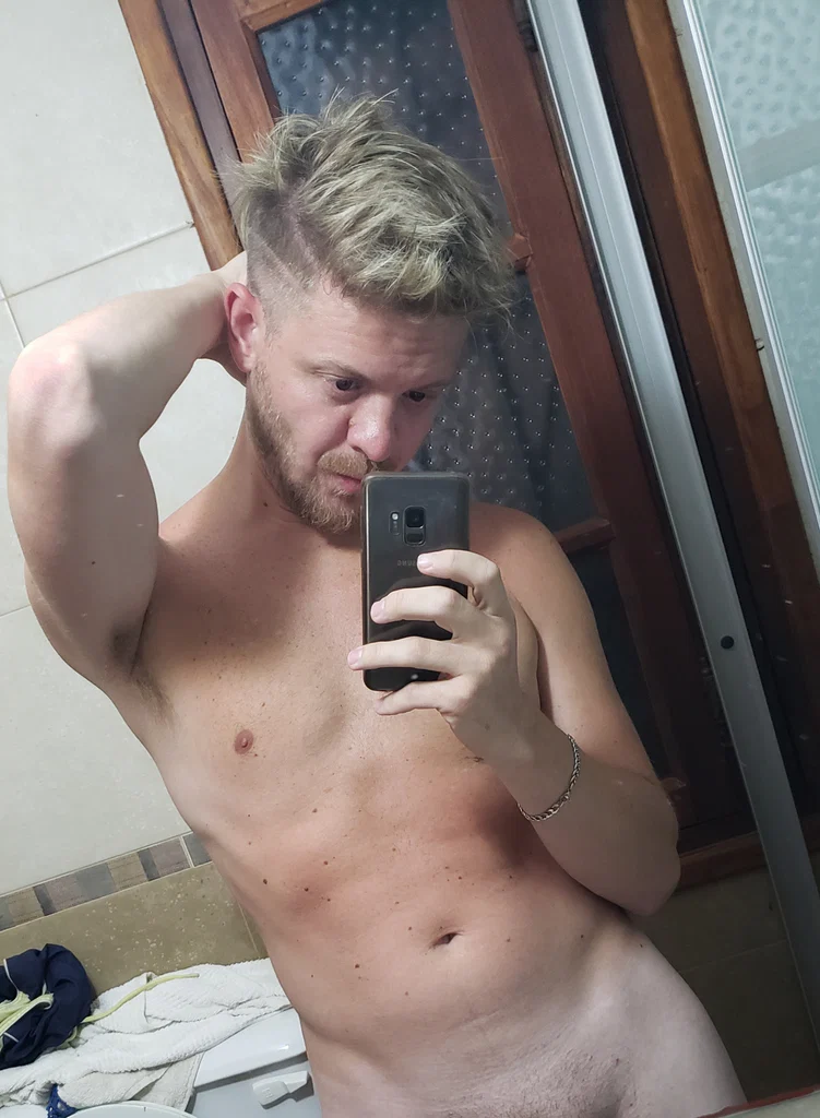 guyhot's avatar