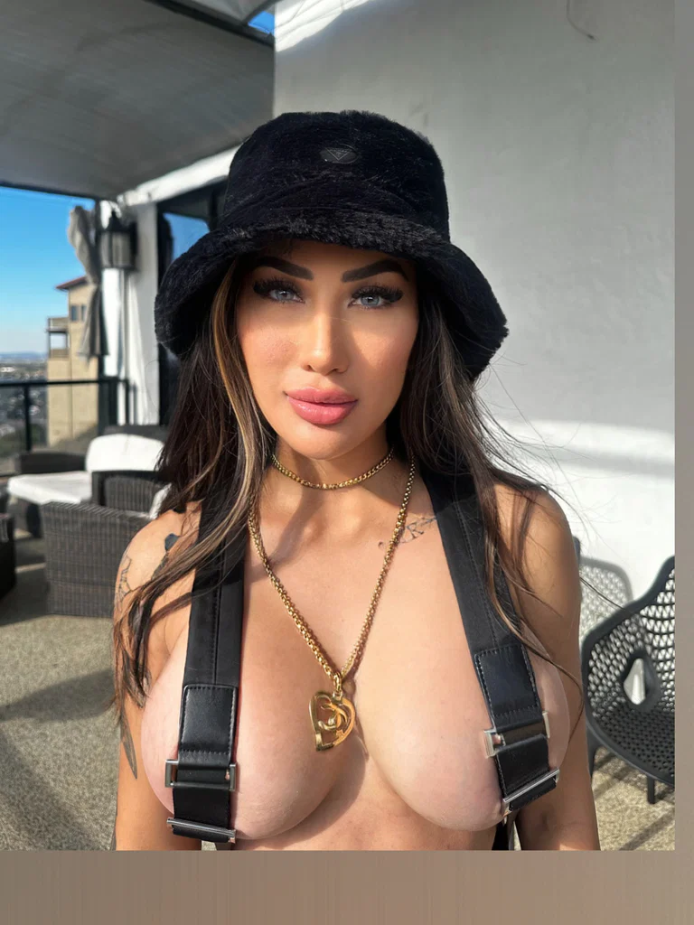 Amia Miley 💋's avatar